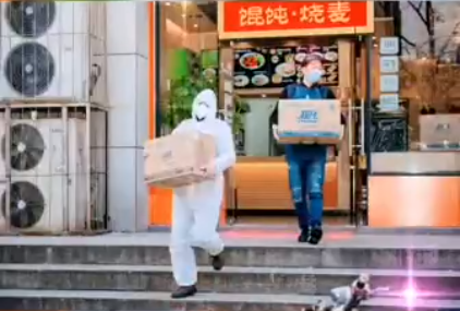 今天是元宵節，如意餛飩武漢長港路店為漢陽醫院的醫護人員送去了熱氣騰騰的湯圓。