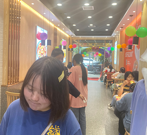熱烈祝賀湖北黃石如意餛飩大冶實驗中學店盛大開業！