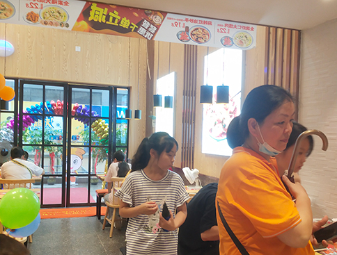 熱烈祝賀湖北武漢如意餛飩黃陂廣場(chǎng)美食街店盛大開業(yè)！
